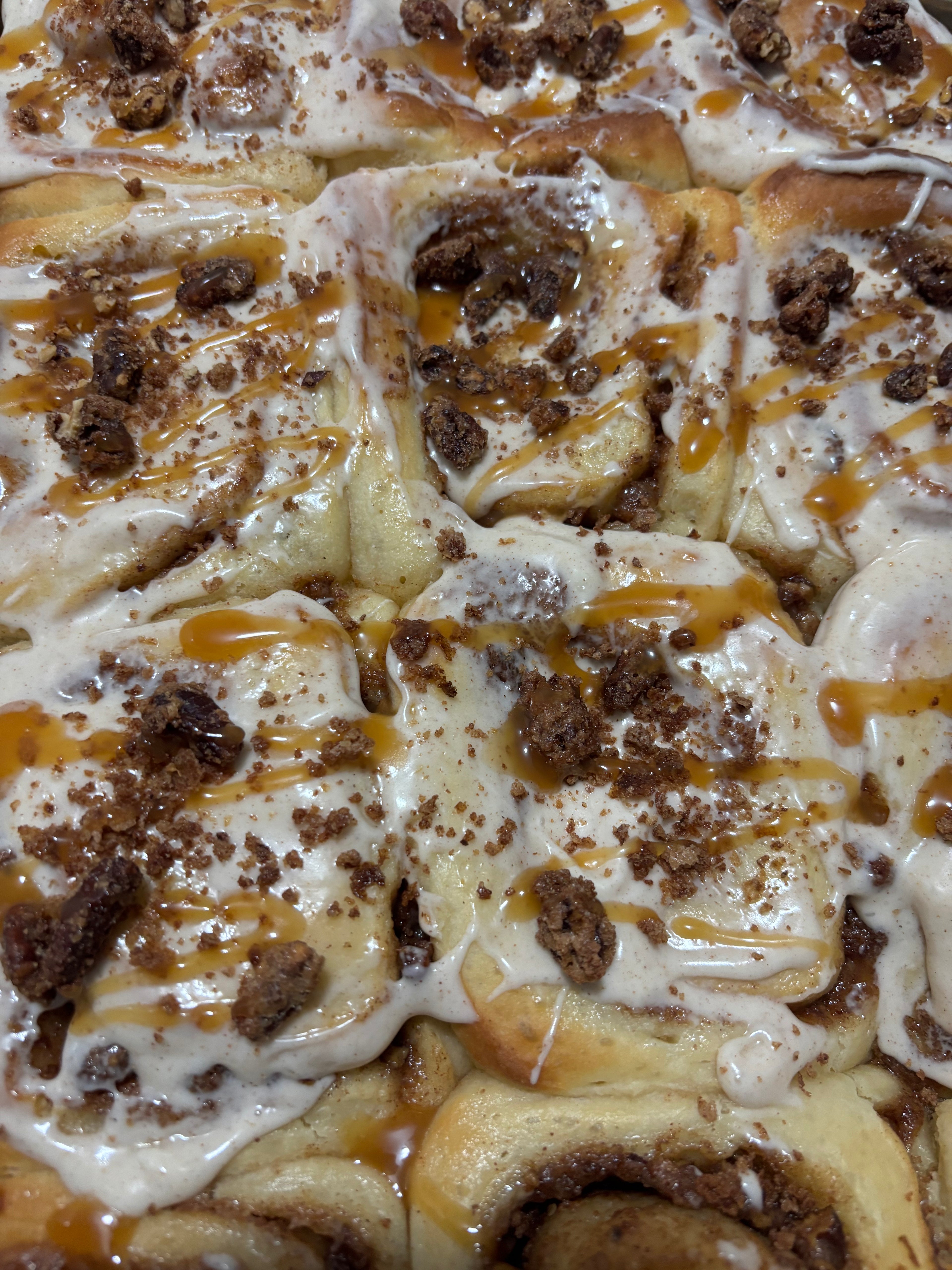 Caramel Pecan Cinnamon Roll